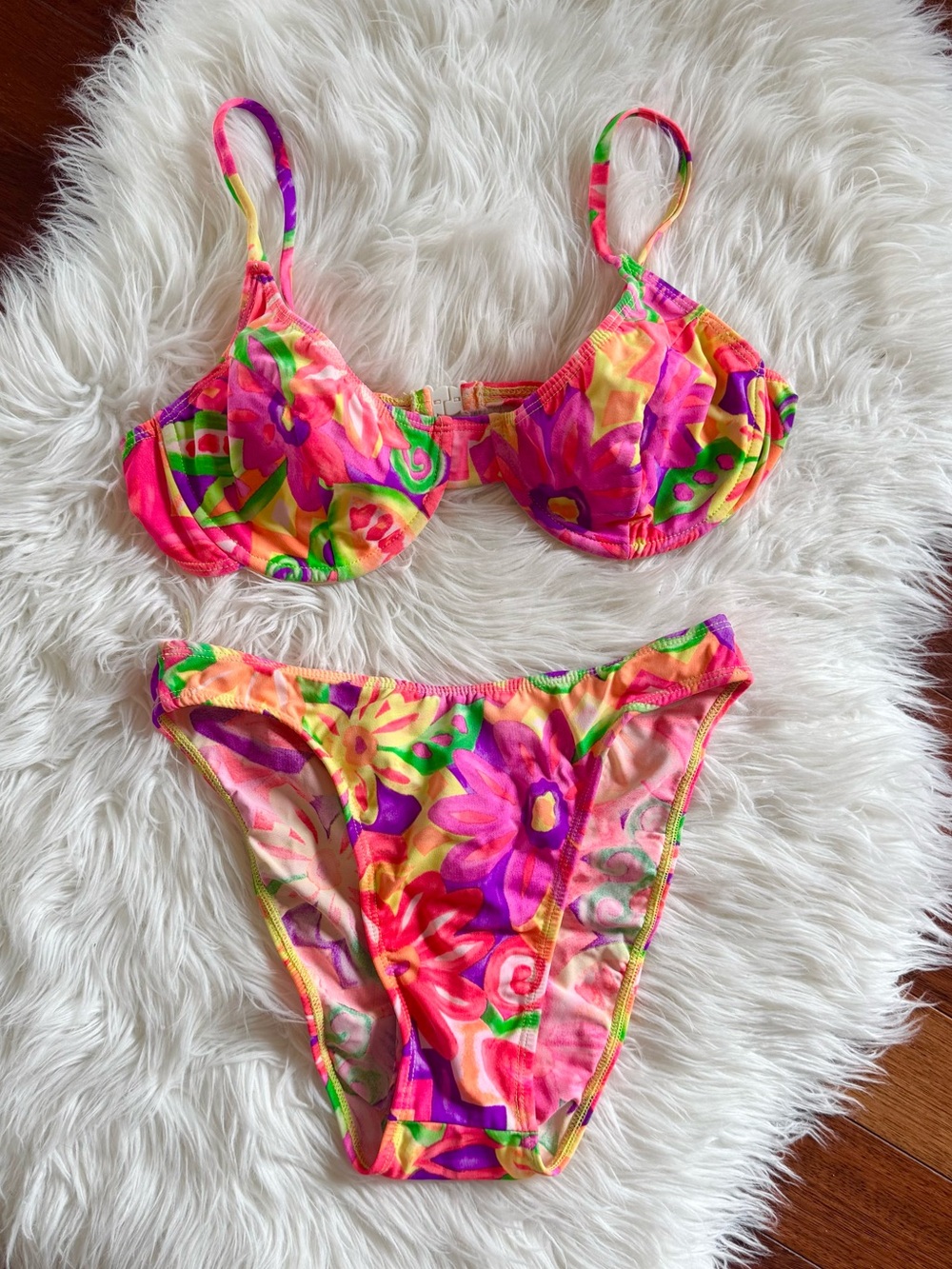 NWOT VINTAGE 90s vibrant floral print high leg, high waist bikini size L